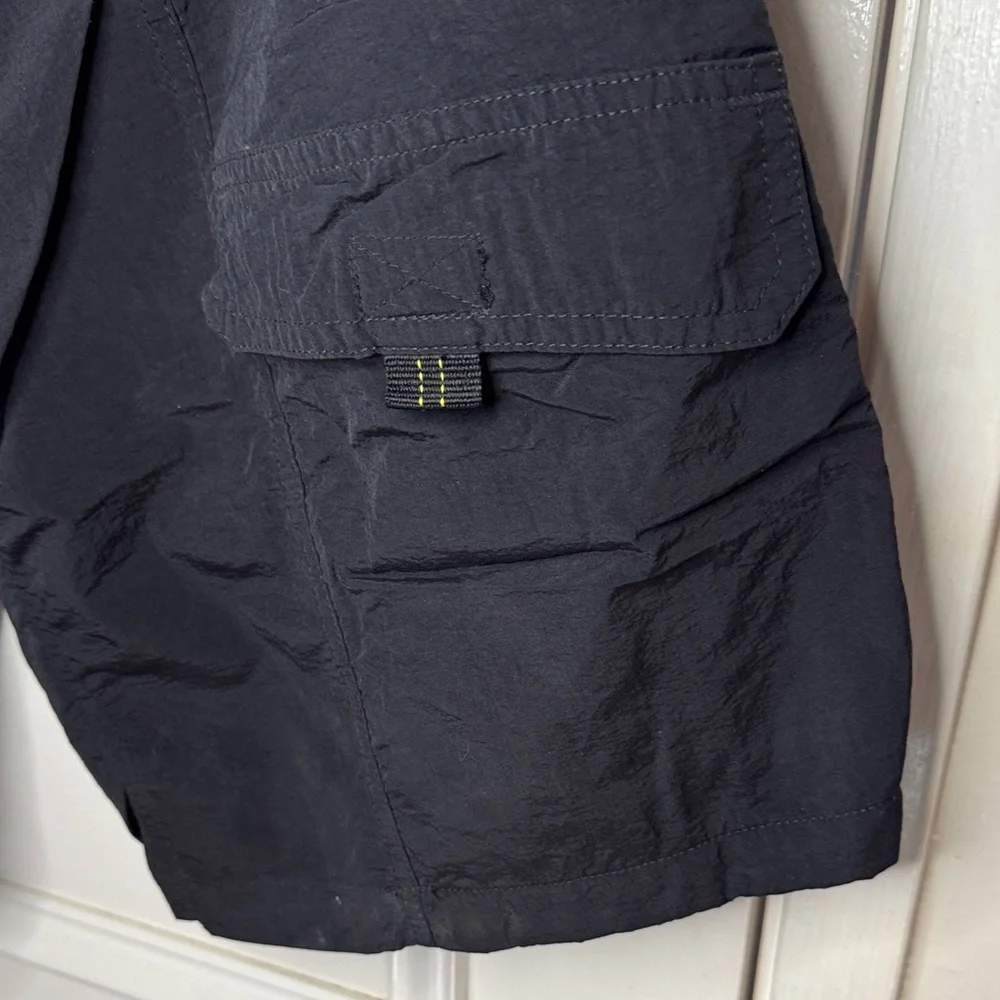 Men's Dark Cargo Shorts with Belt - Picture 5 of 6